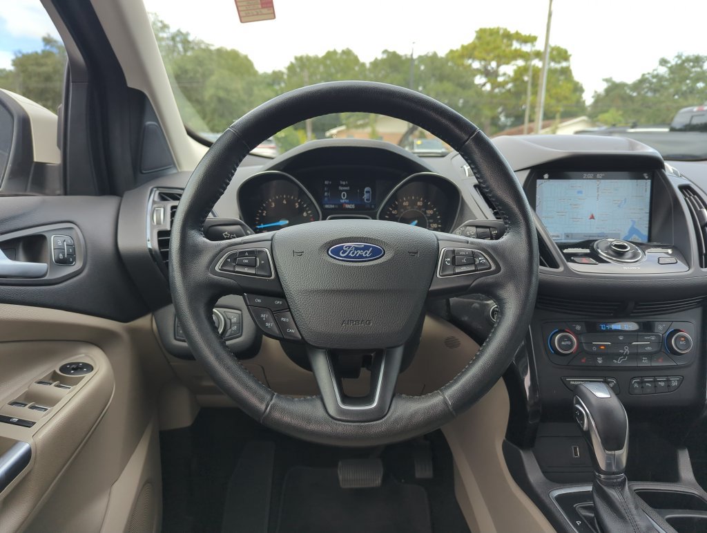 Used 2019 Ford Escape Titanium AWD/4WD image 17