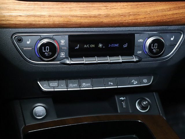 Used 2023 Audi Q5 2.0T Premium w/ Convenience Package AWD/4WD image 28