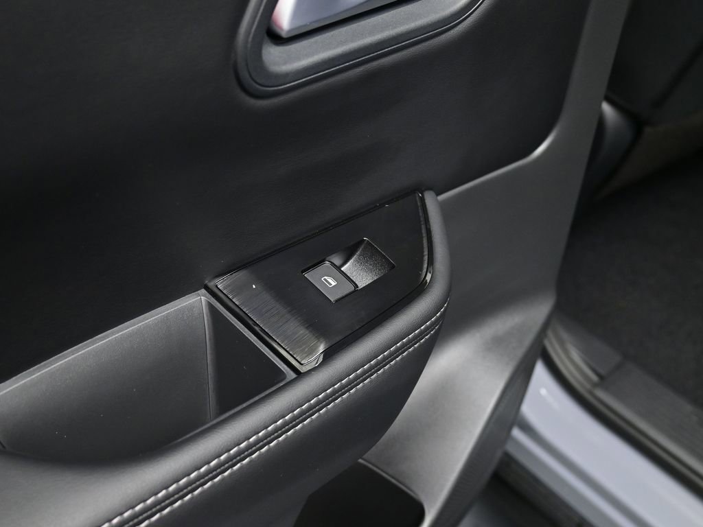 New 2026 Nissan Rogue SV image 18