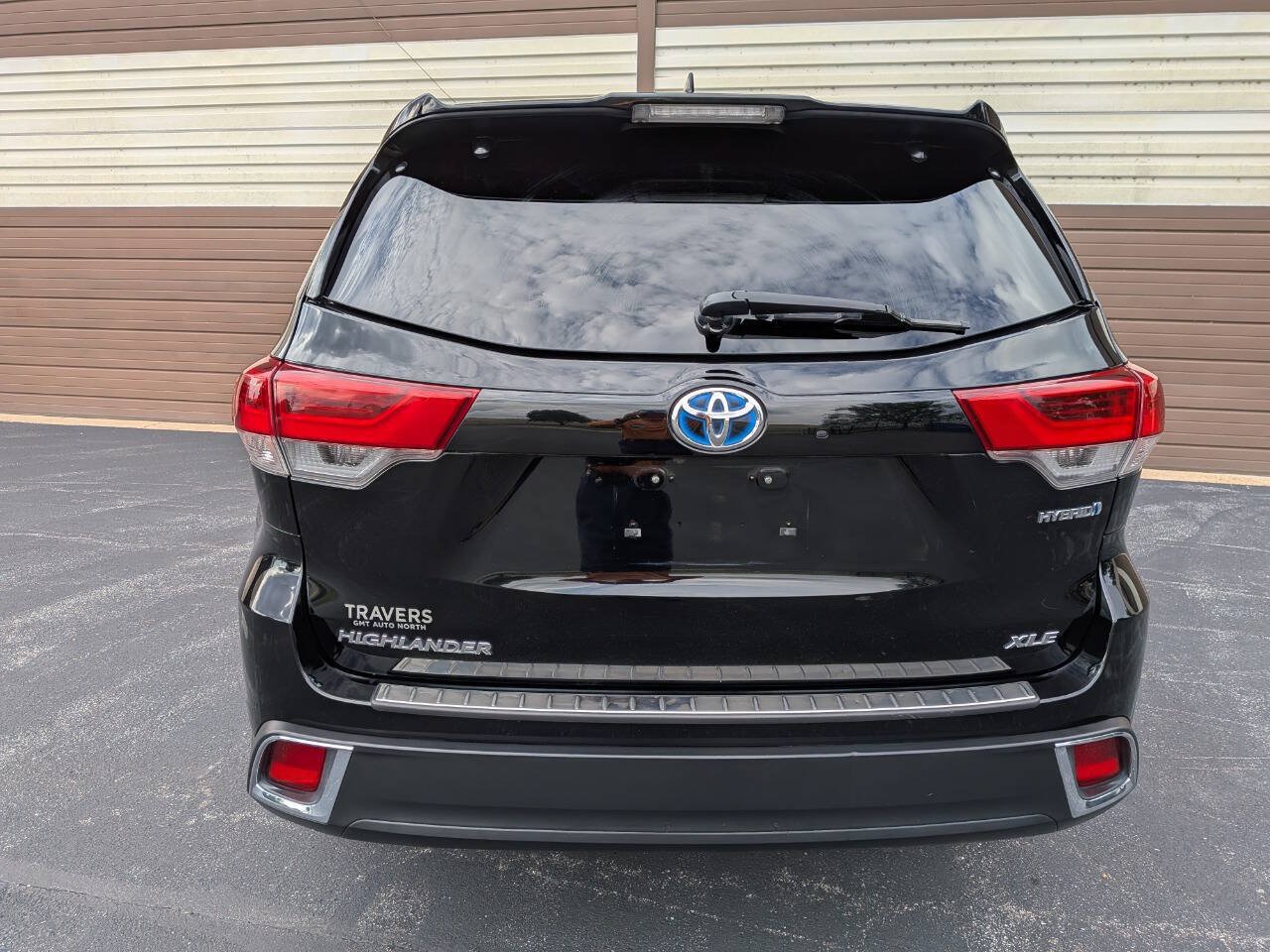 Used 2019 Toyota Highlander XLE AWD/4WD image 5