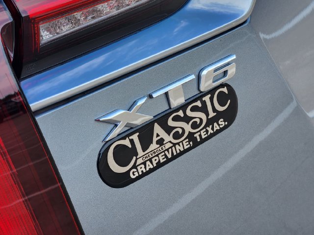 Used 2025 Cadillac XT6 Premium Luxury w/ Technology Package FWD image 9