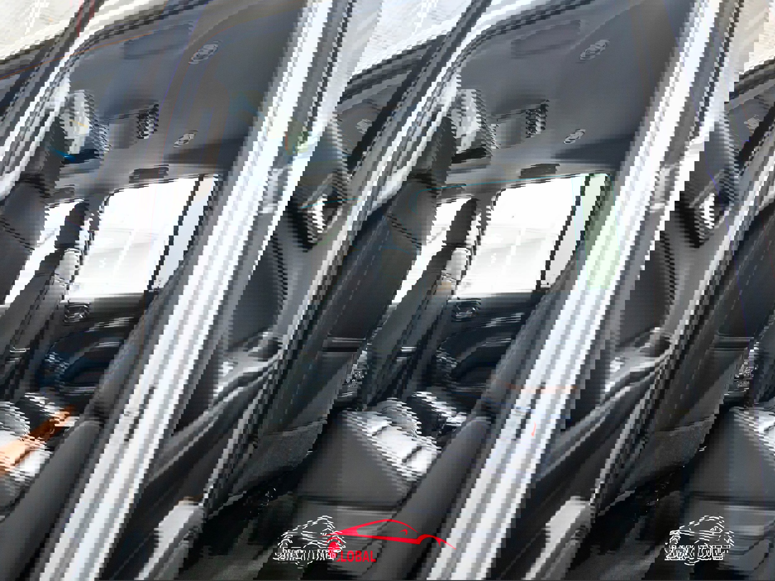 Used 2017 Chevrolet Suburban Premier image 22