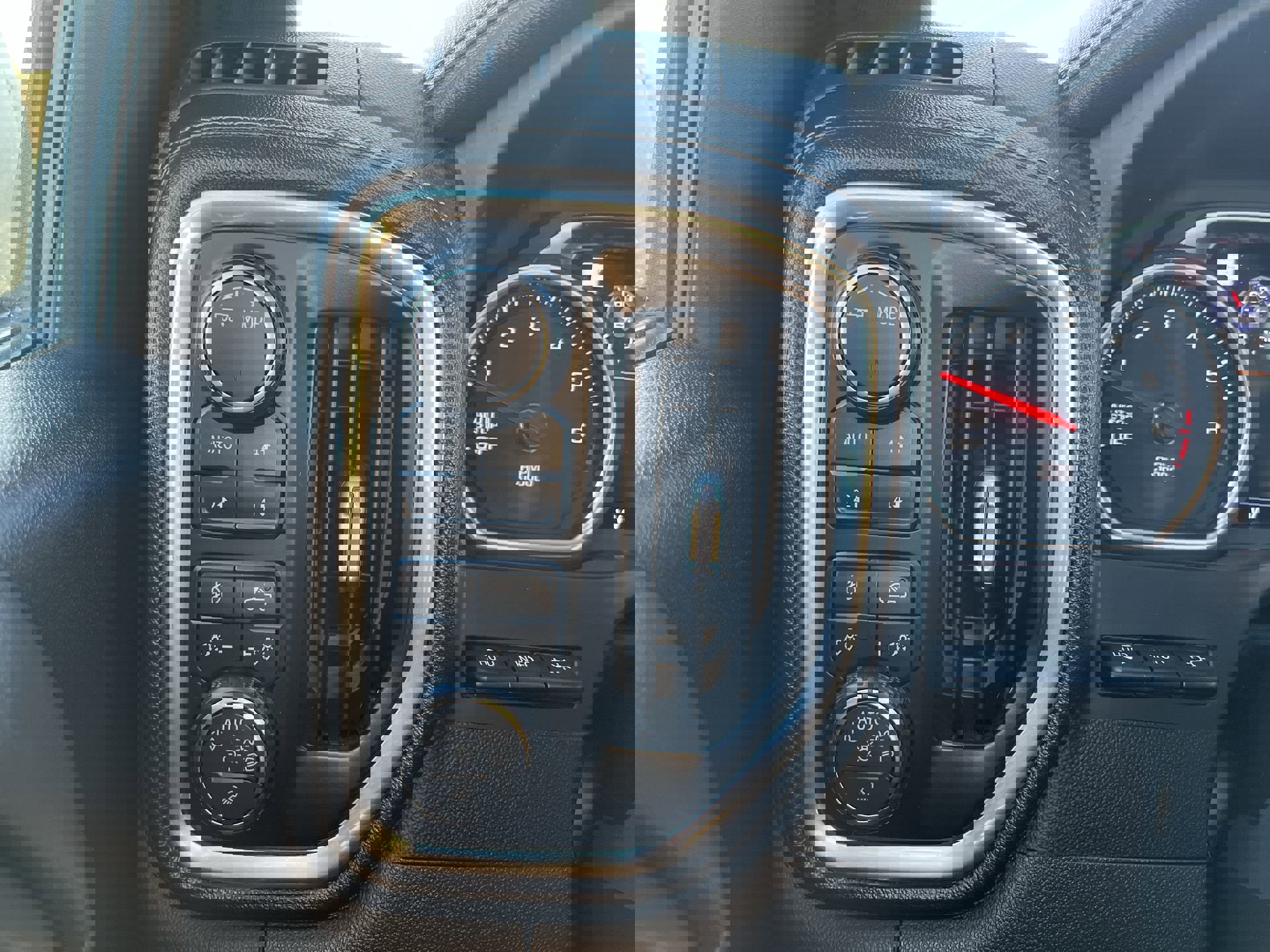 Certified 2020 Chevrolet Silverado 1500 High Country w/ Technology Package image 18