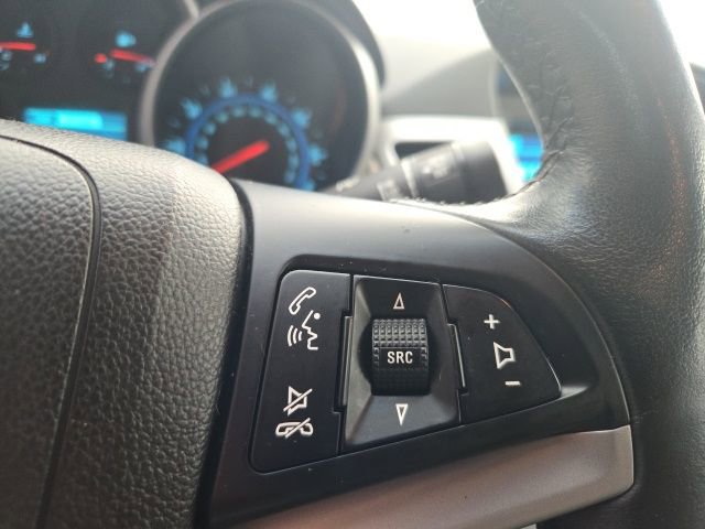 Used 2014 Chevrolet Cruze LT image 16