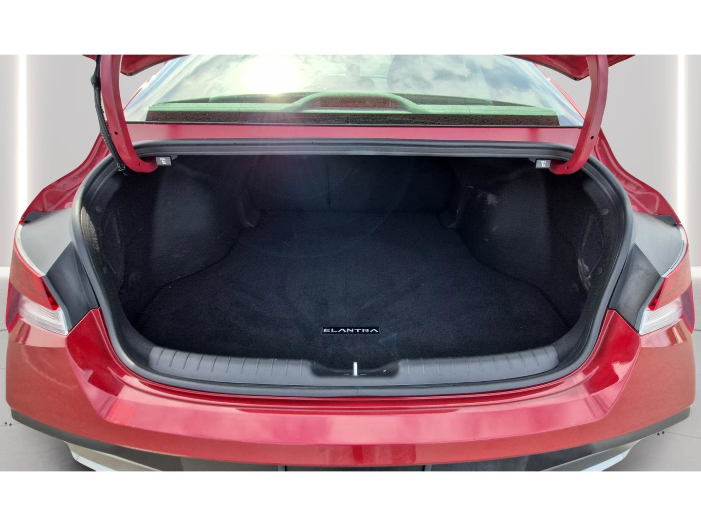 Used 2026 Hyundai Elantra SEL Sport FWD image 10