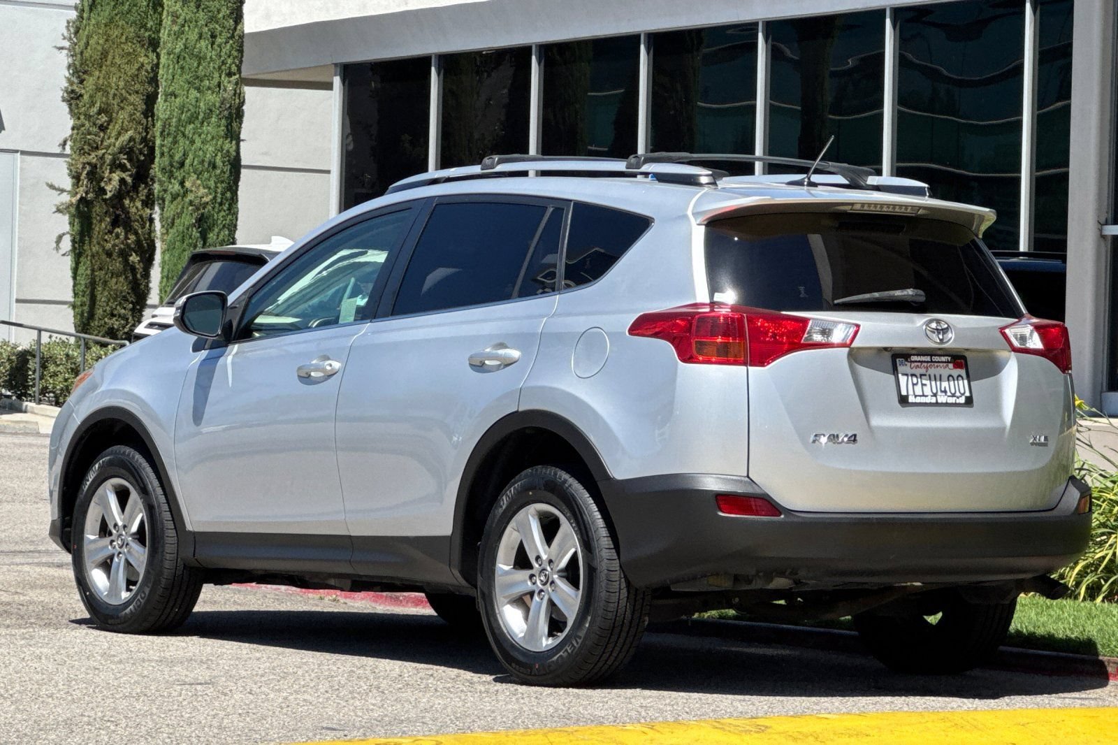Used 2015 Toyota RAV4 XLE FWD image 6