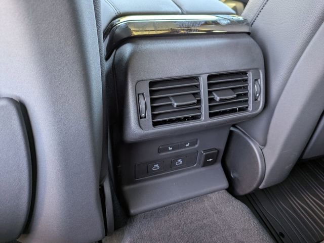 New 2026 Land Rover Range Rover Velar Dynamic SE image 13