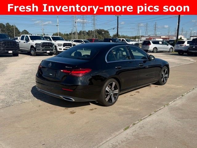 Used 2025 Mercedes-Benz C 300 4MATIC Sedan image 3