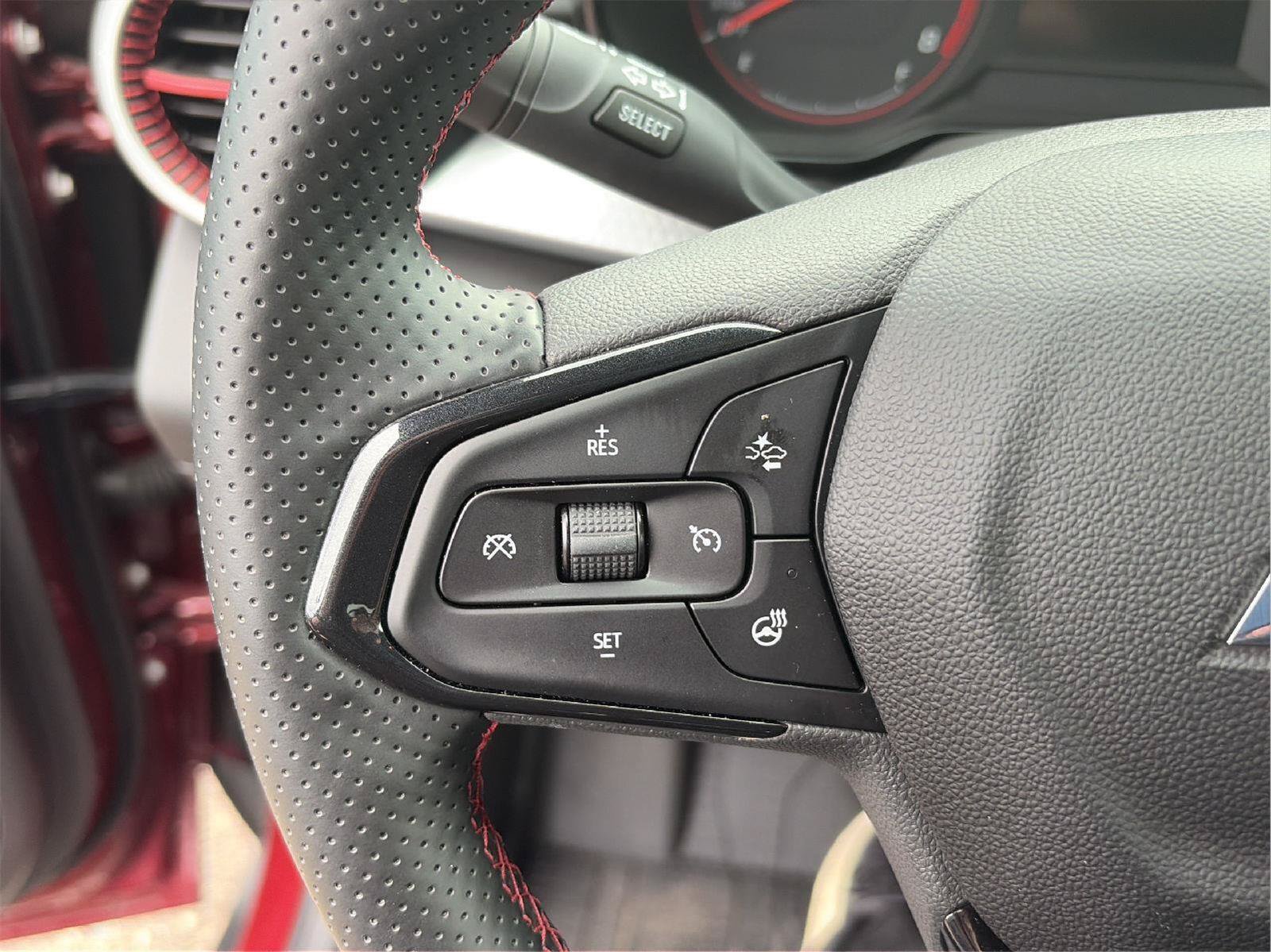 Certified 2024 Chevrolet Trax RS FWD image 24