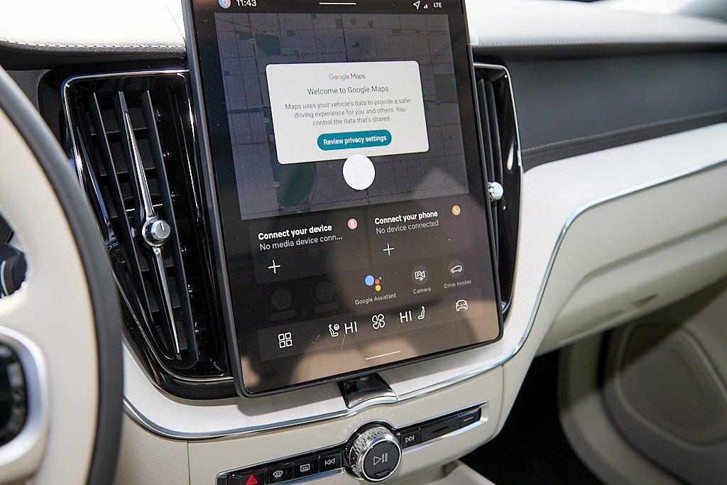 New 2026 Volvo XC60 B5 Ultra w/ Protection Package Premier image 15