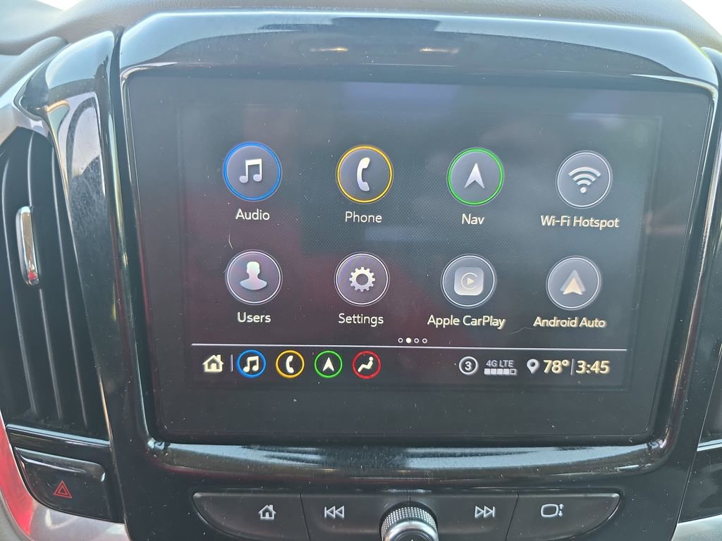 Used 2020 Chevrolet Traverse LT w/ LT Premium Package image 22