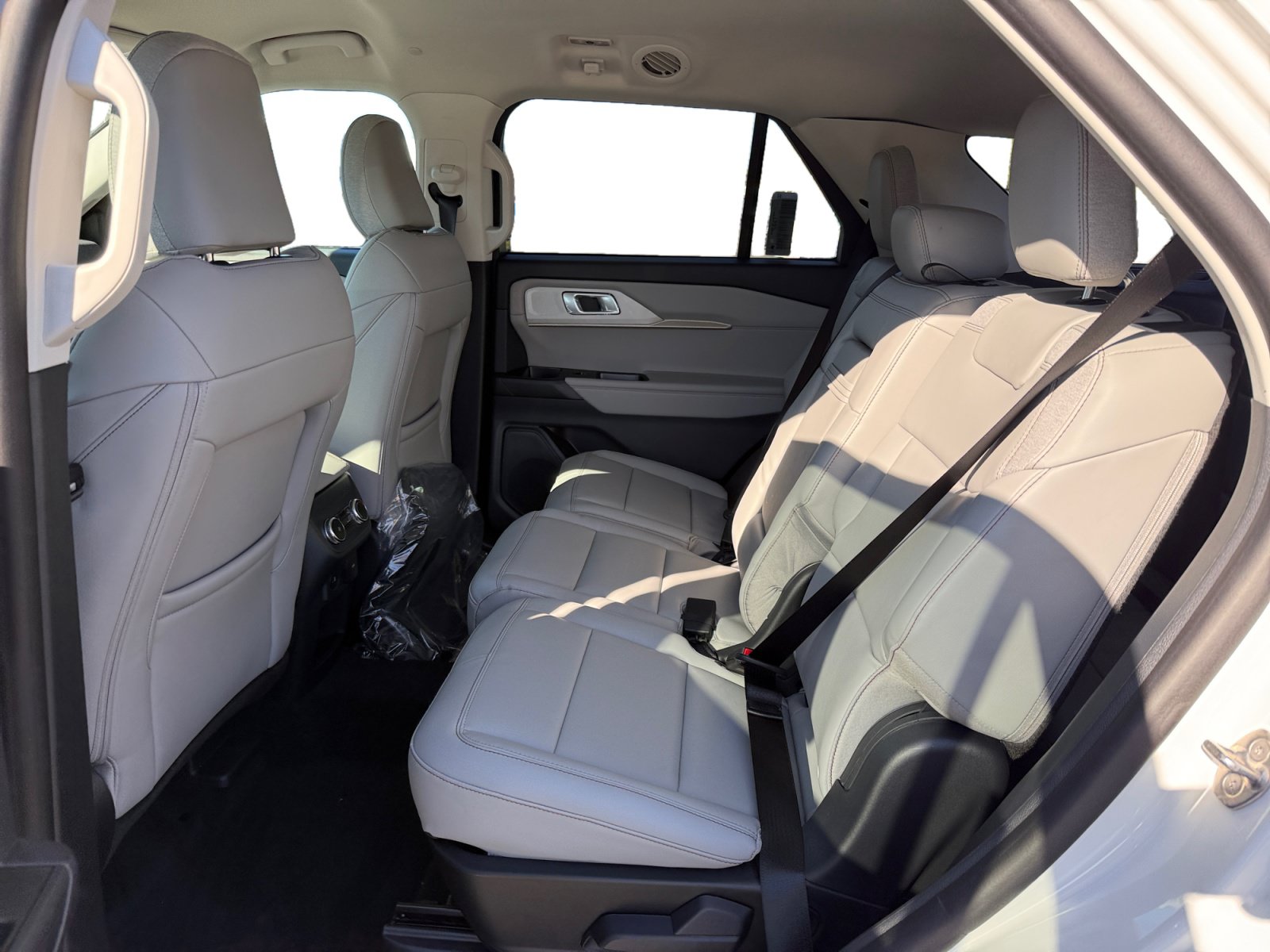 New 2026 Ford Explorer Active w/ Active Comfort Package RWD image 16