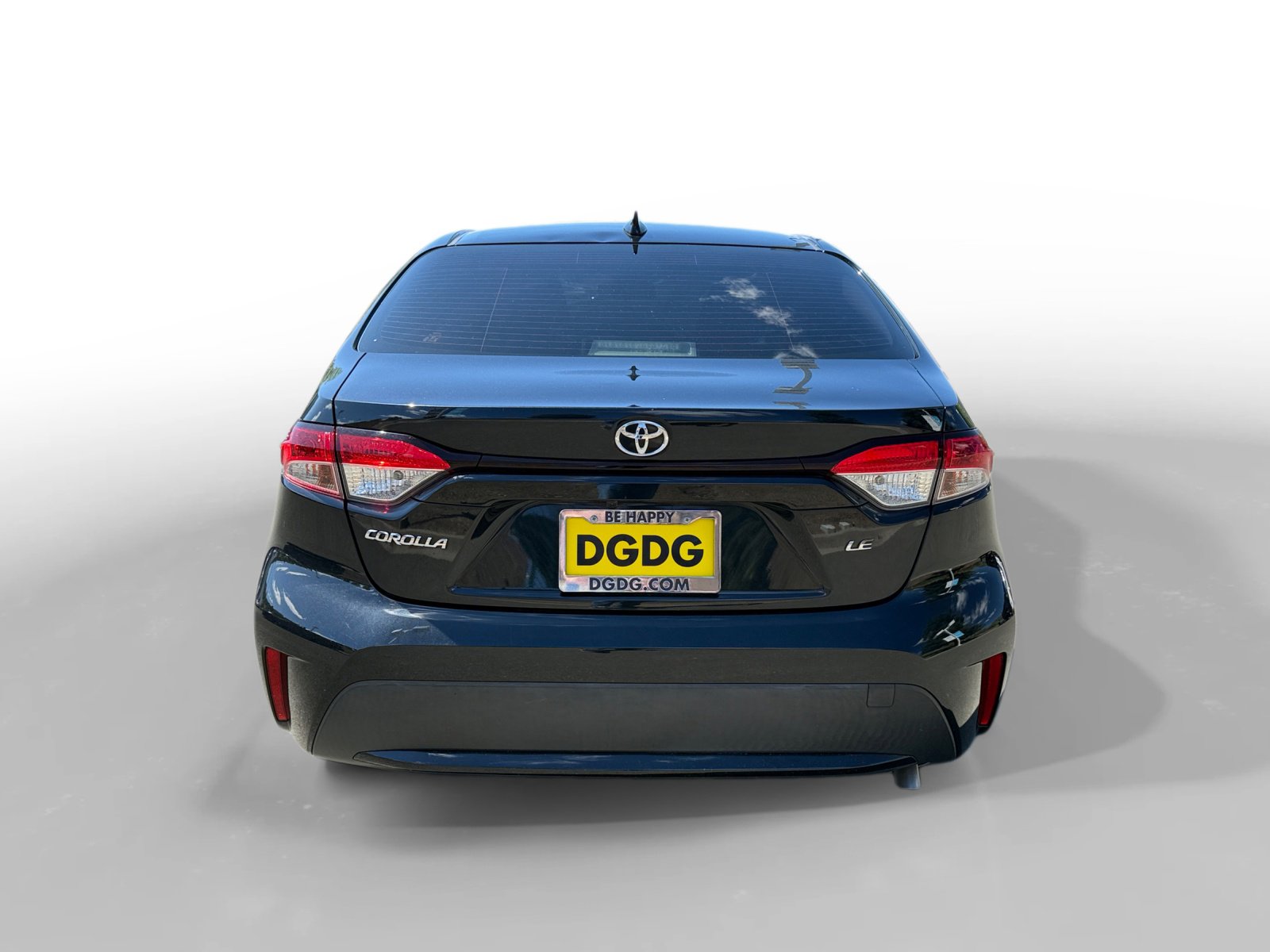 Used 2021 Toyota Corolla LE image 4