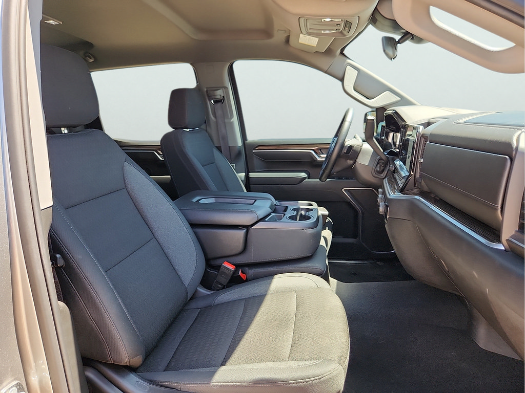 Used 2026 Chevrolet Silverado 1500 LT RWD image 17