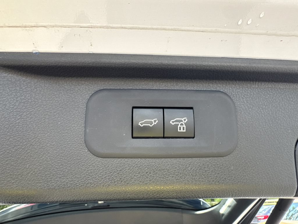 Used 2024 Toyota Grand Highlander AWD Hybrid image 20