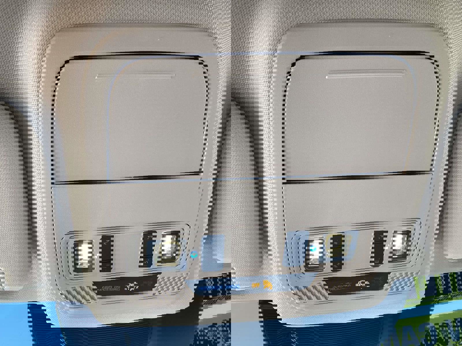 Used 2022 Ford Explorer XLT w/ Equipment Group 202A image 29