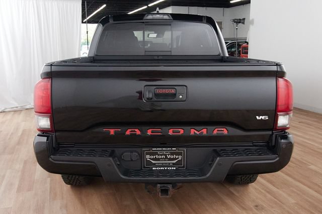 Used 2019 Toyota Tacoma TRD Off-Road w/ TRD Premium Off Road Package AWD/4WD image 4