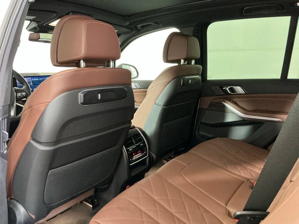 Used 2025 BMW X5 xDrive40i w/ Climate Comfort Package AWD/4WD image 25