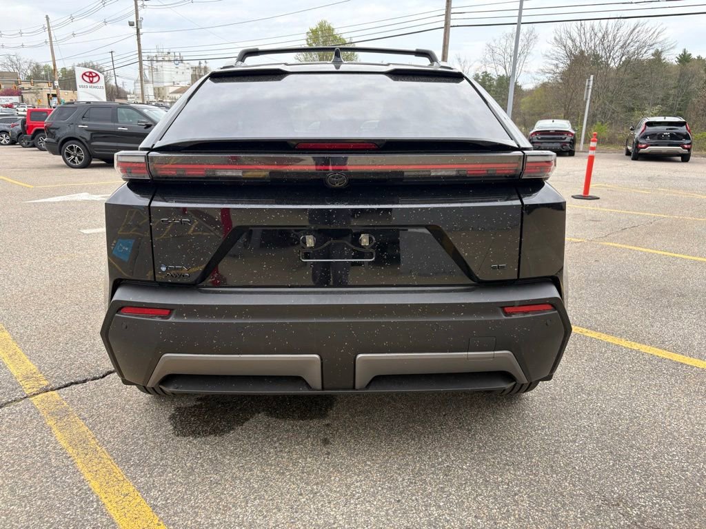 New 2026 Toyota C-HR AWD/4WD image 4