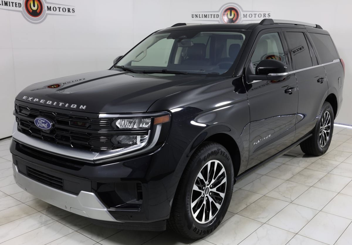 Used 2025 Ford Expedition Platinum AWD/4WD image 5