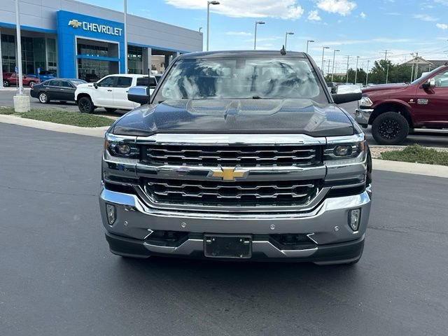 Used 2018 Chevrolet Silverado 1500 LTZ w/ Sport Package AWD/4WD image 10
