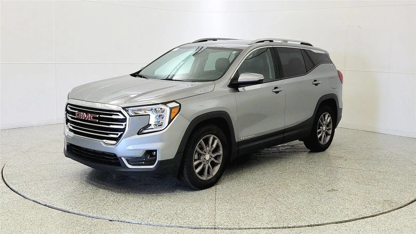Used 2023 GMC Terrain SLT FWD image 3