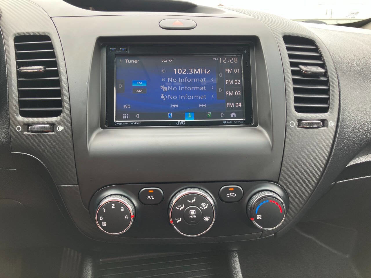 Used 2014 Kia Forte EX image 19