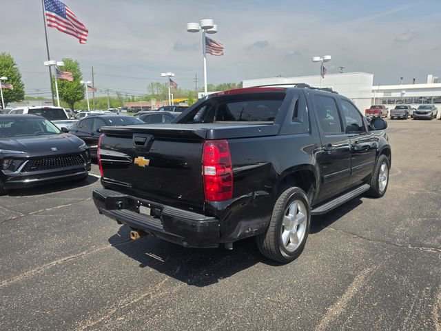 Used 2012 Chevrolet Avalanche LT w/ All-Star Edition AWD/4WD image 5