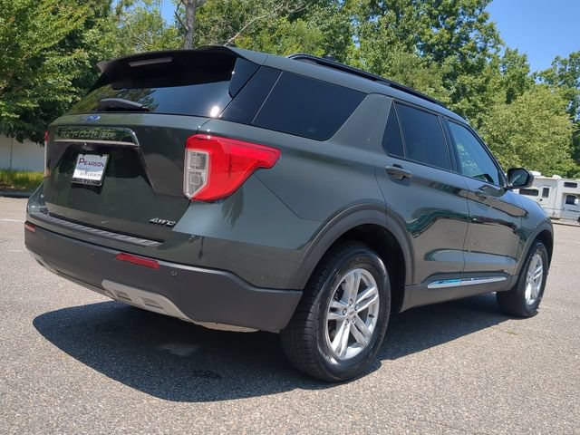 Used 2023 Ford Explorer XLT w/ Equipment Group 202A AWD/4WD image 4