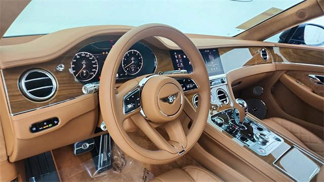 Used 2022 Bentley Continental GT image 18