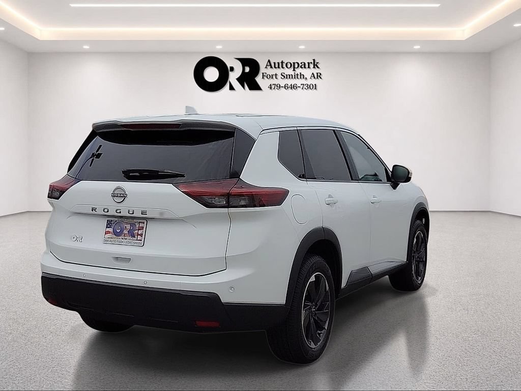 Used 2025 Nissan Rogue SV FWD image 5