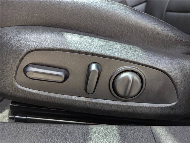 Used 2021 Chevrolet Malibu Premier FWD image 11