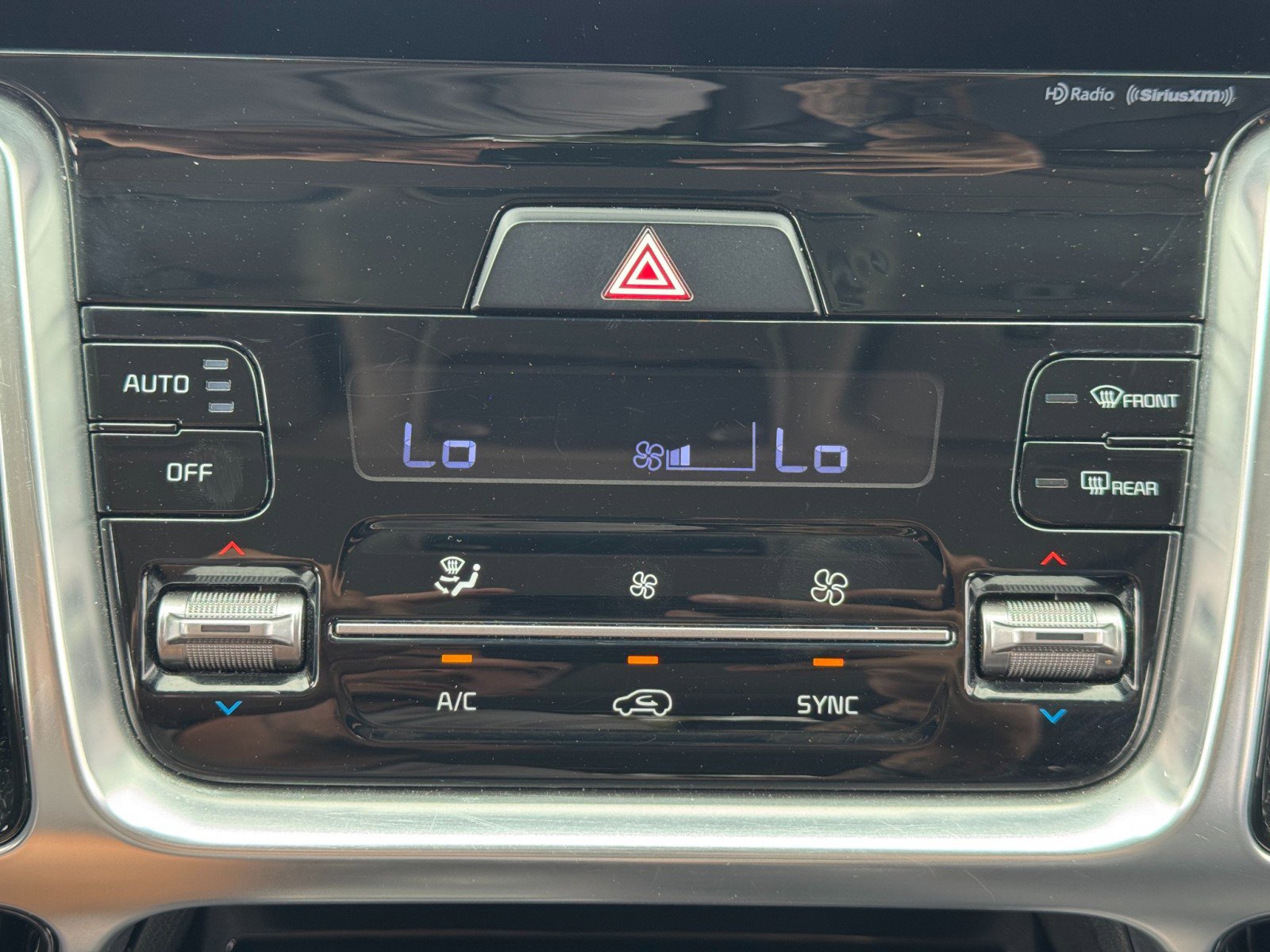 Used 2021 Kia Sorento SX image 27