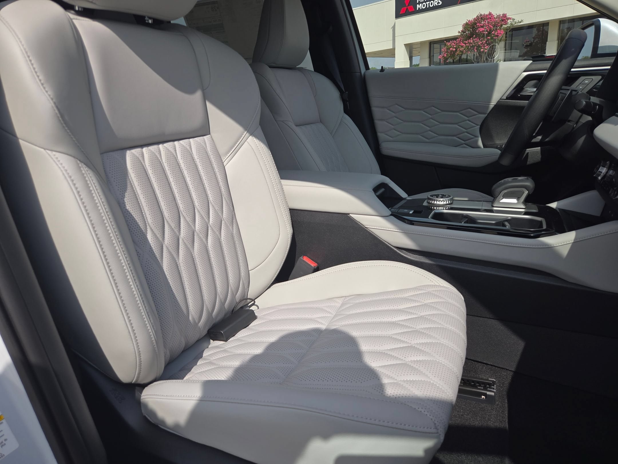 New 2026 Mitsubishi Outlander SEL FWD image 25