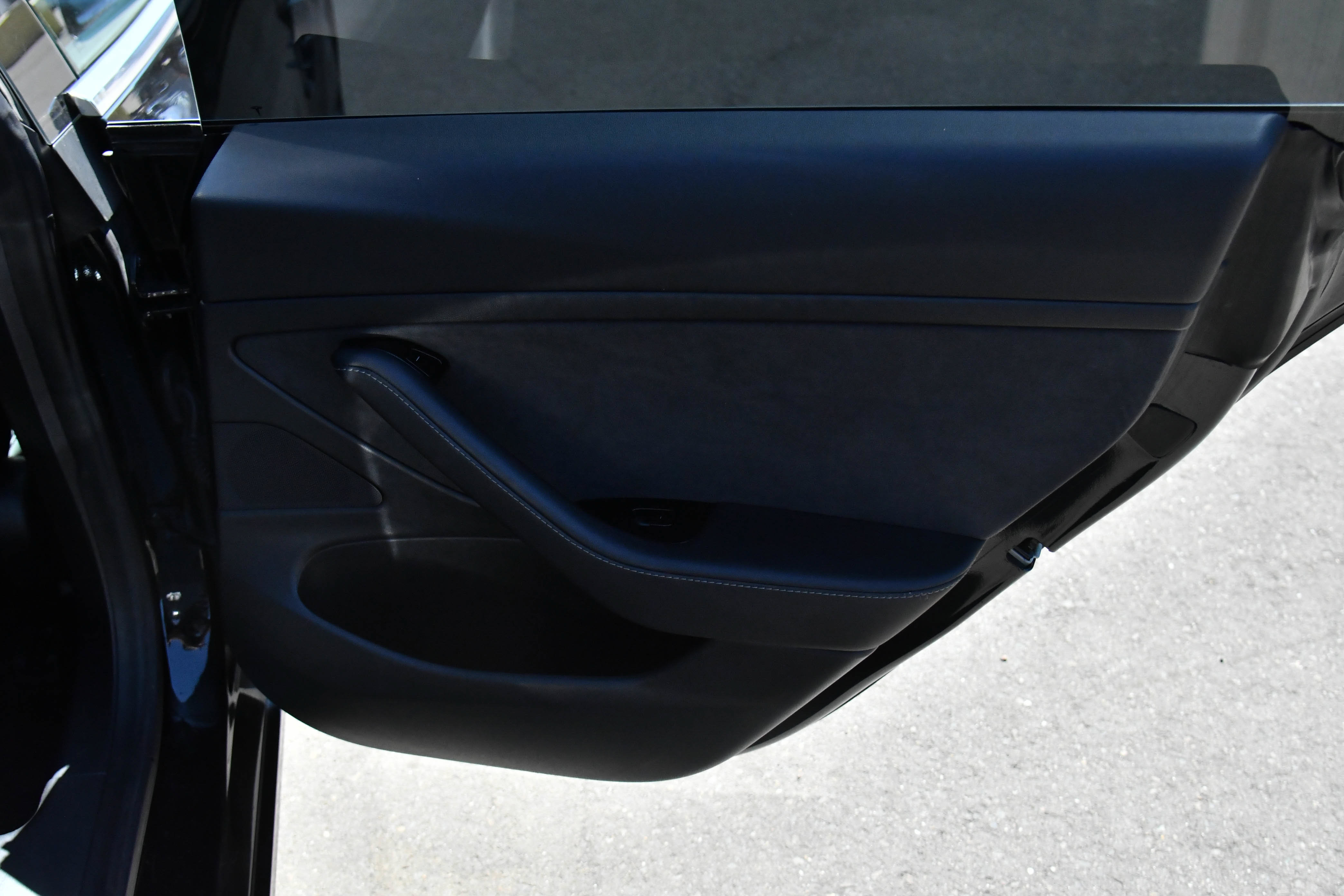 Used 2020 Tesla Model 3 Standard Range RWD image 36