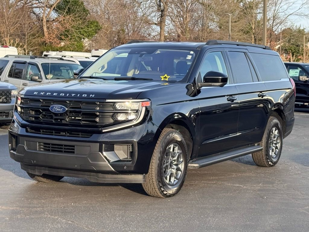 Used 2025 Ford Expedition Max Active image 2