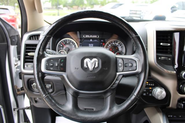 Used 2019 RAM 1500 Laramie AWD/4WD image 18