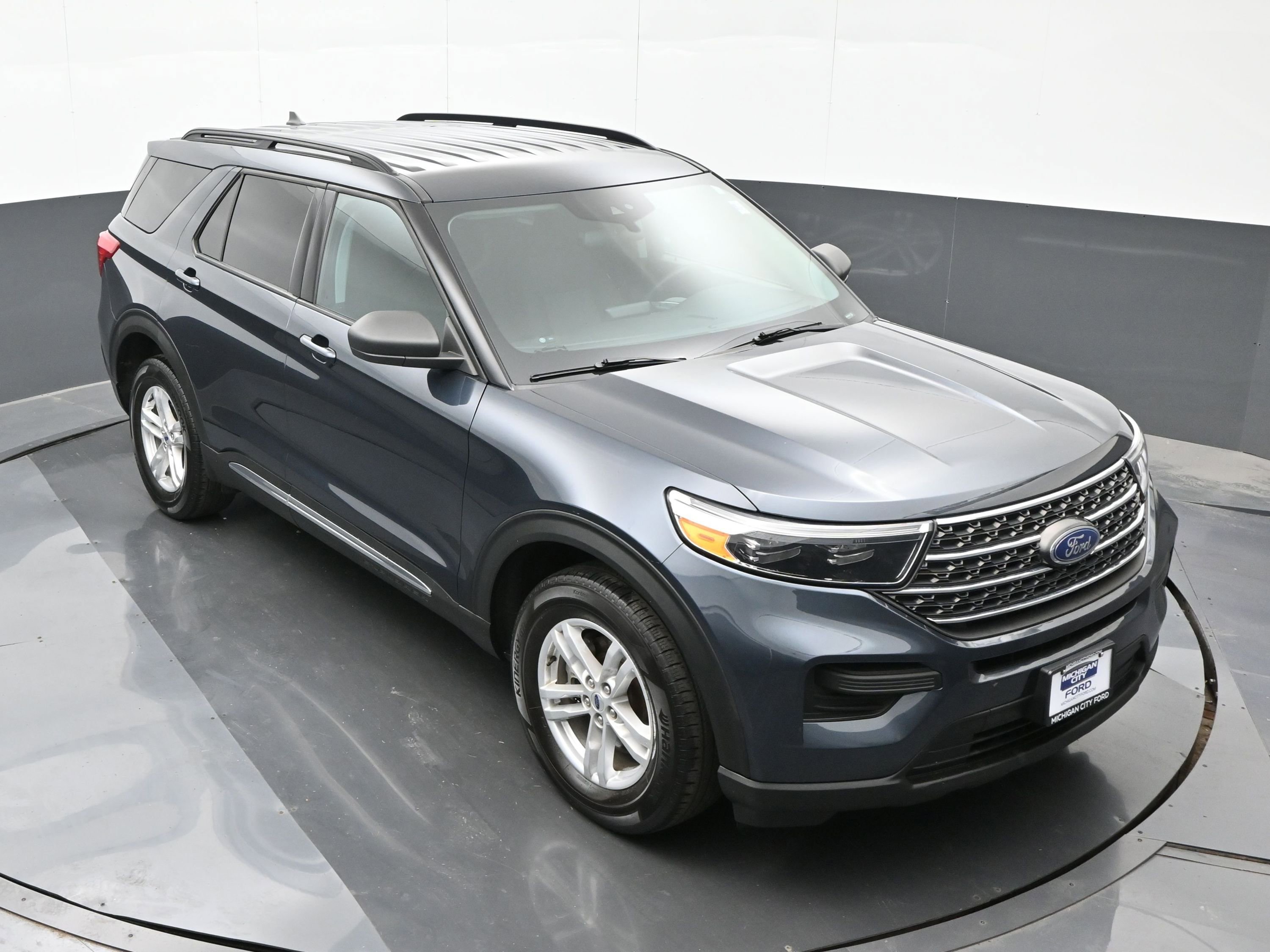 Used 2022 Ford Explorer XLT image 31