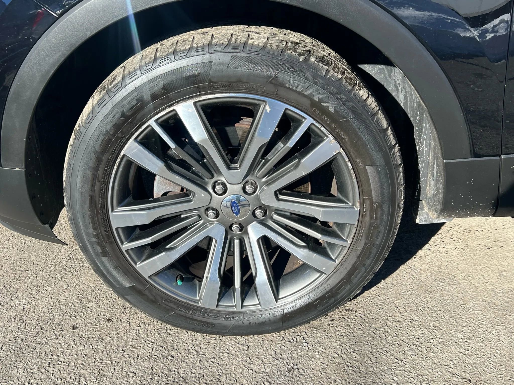 Used 2018 Ford Explorer Platinum image 11