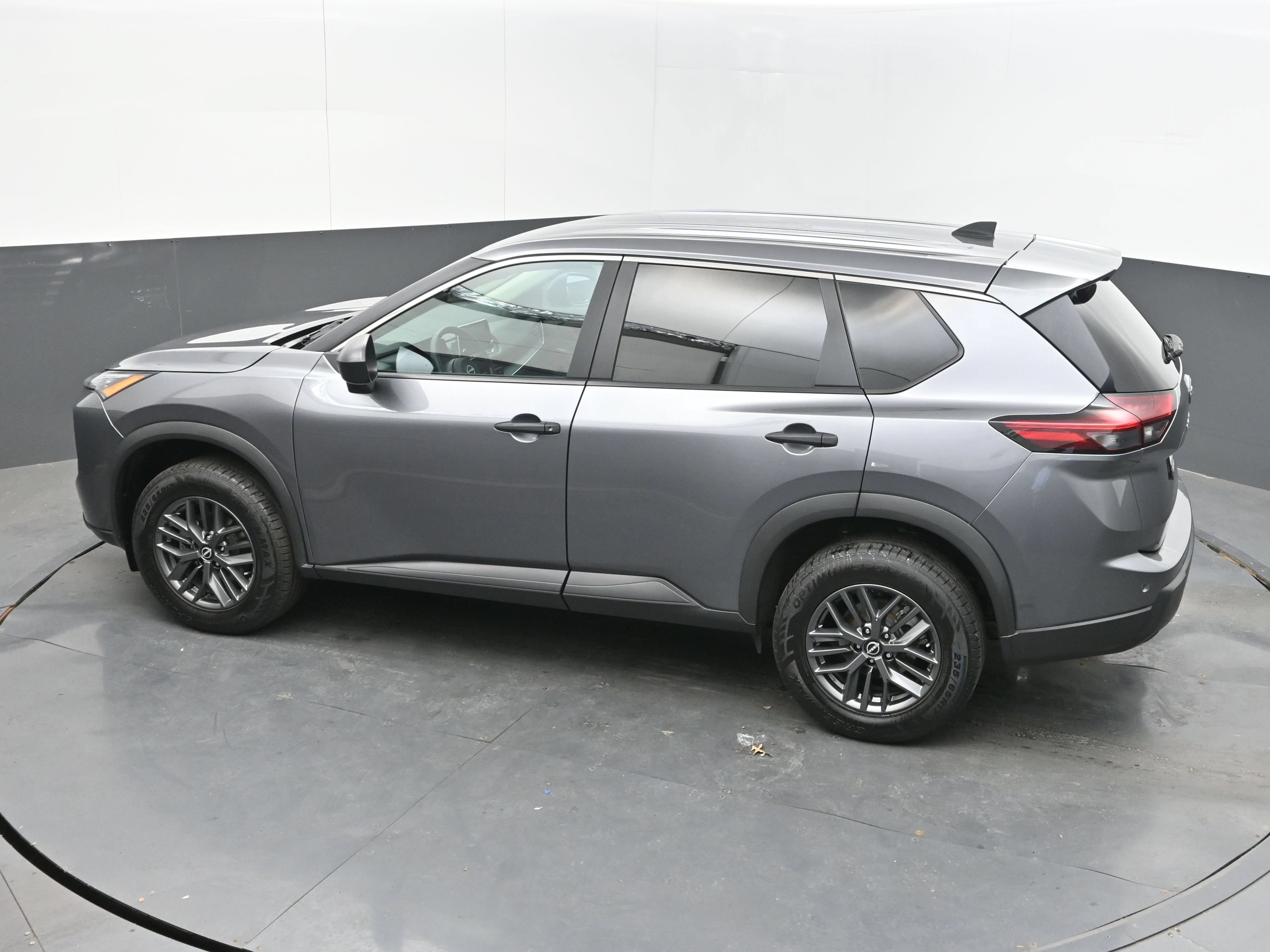 Certified 2024 Nissan Rogue S FWD image 34