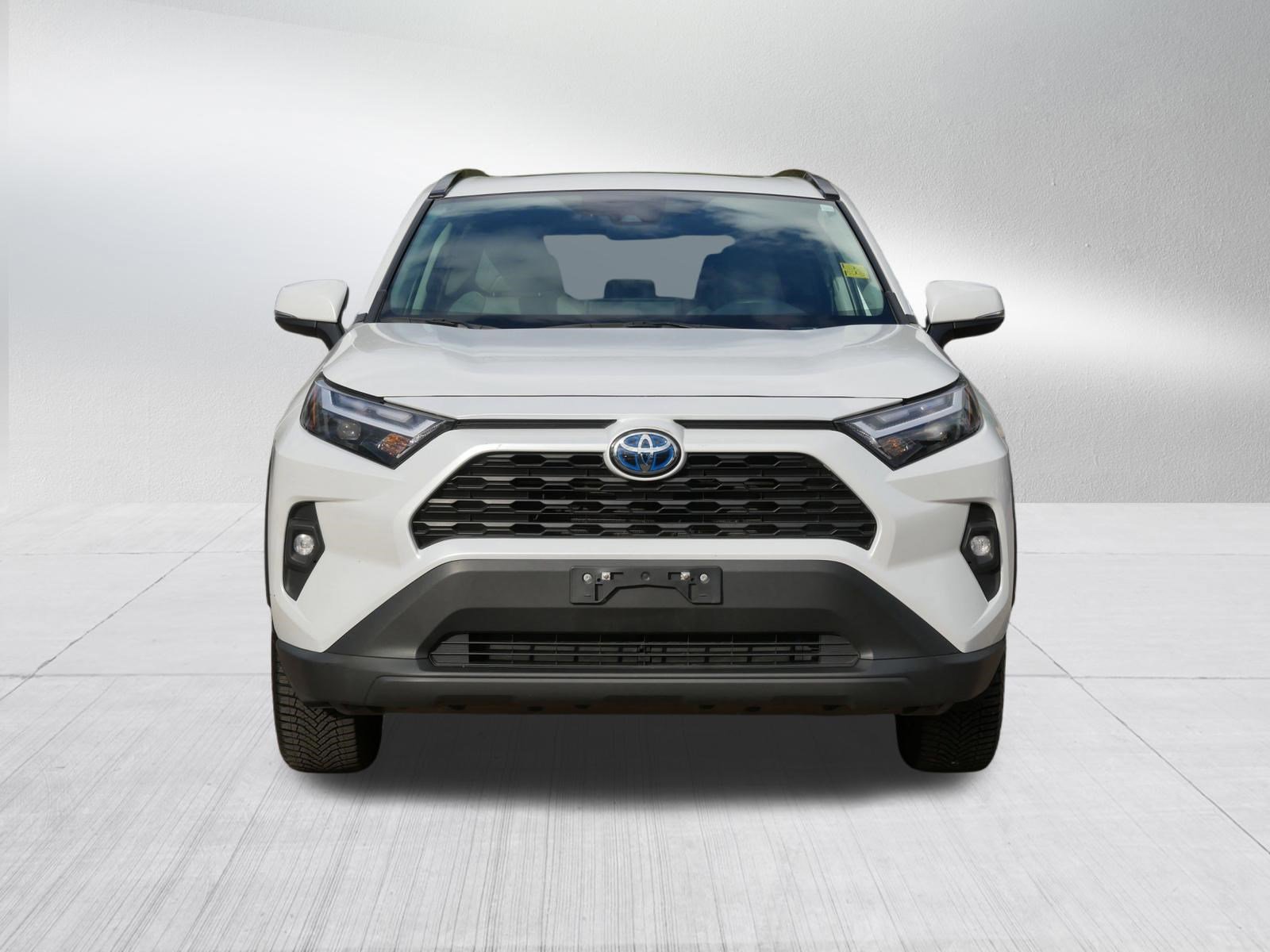 Used 2023 Toyota RAV4 XLE Premium AWD/4WD image 2