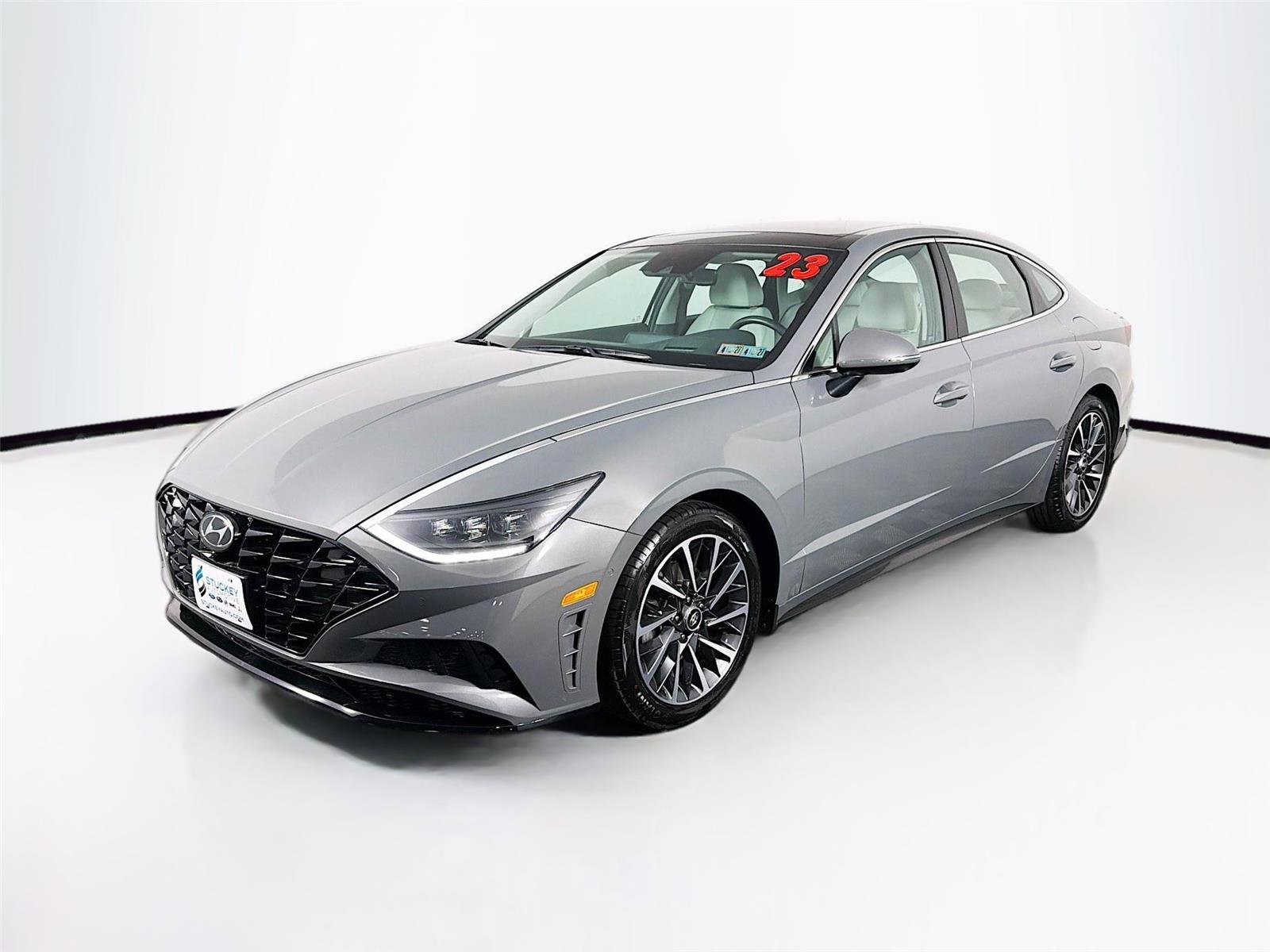 Used 2023 Hyundai Sonata Limited image 3