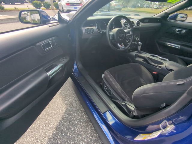 Used 2016 Ford Mustang Coupe RWD image 17