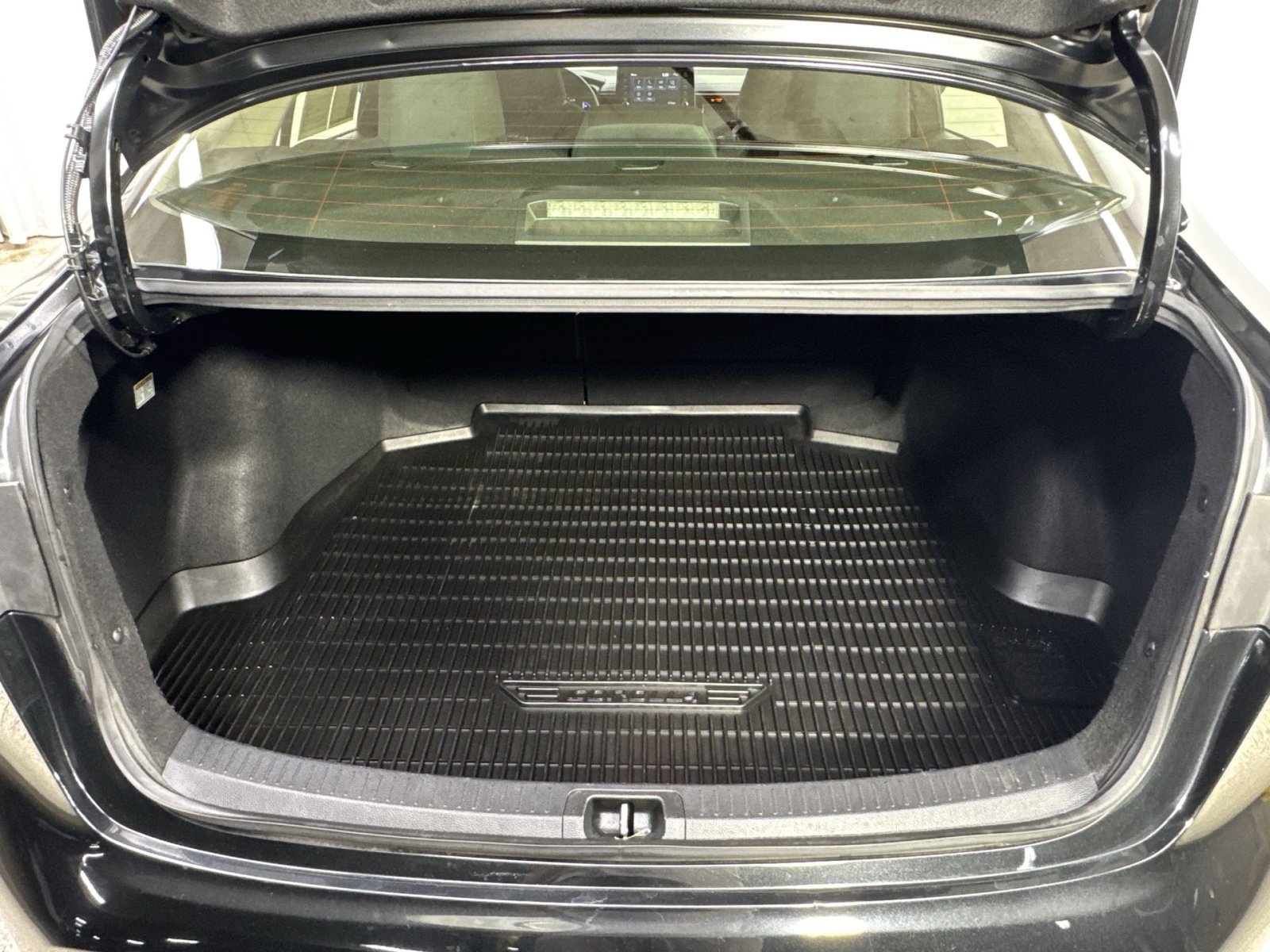 Used 2022 Toyota Corolla LE FWD image 37