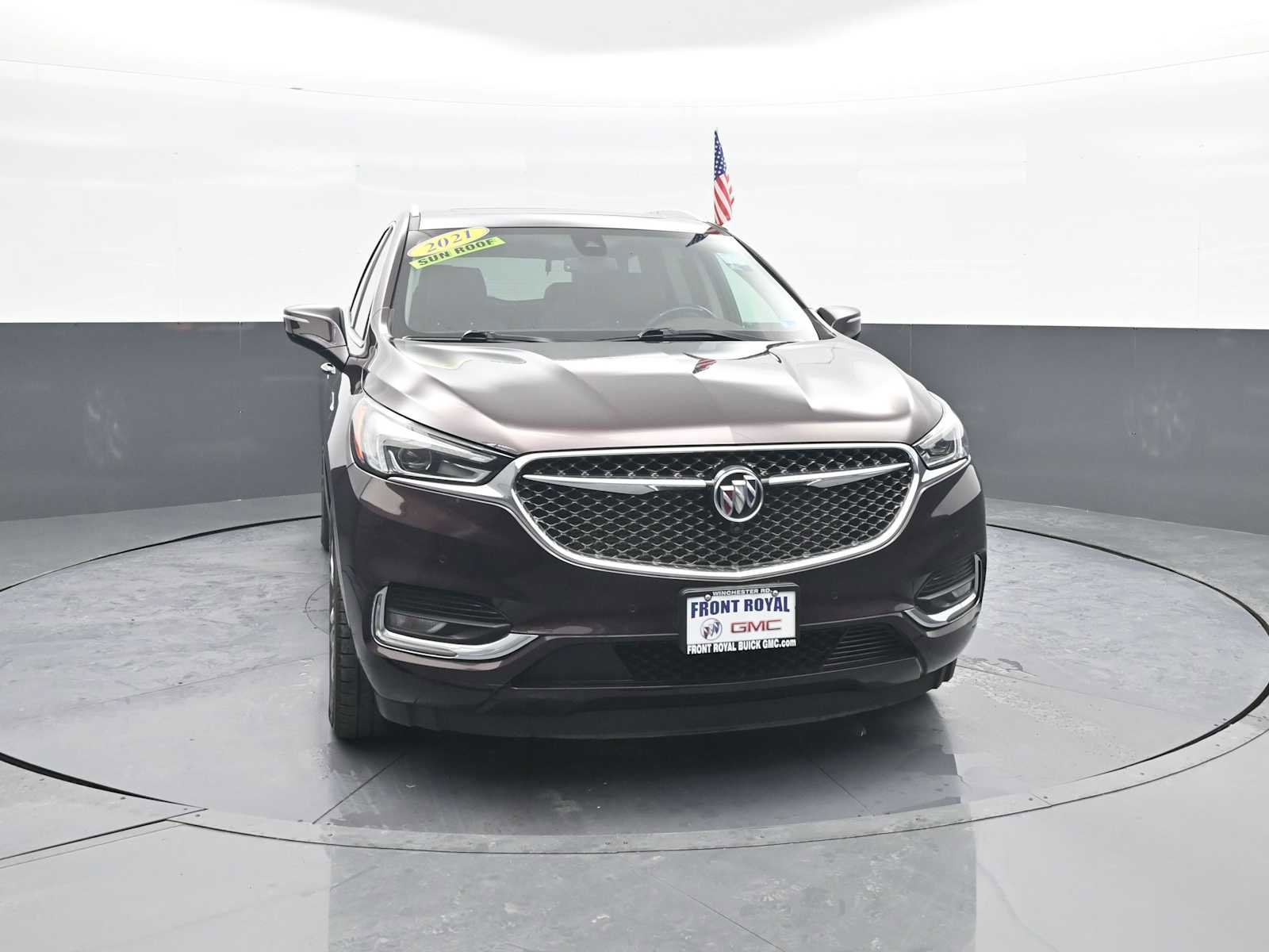 Used 2021 Buick Enclave Avenir w/ Avenir Technology Package image 2