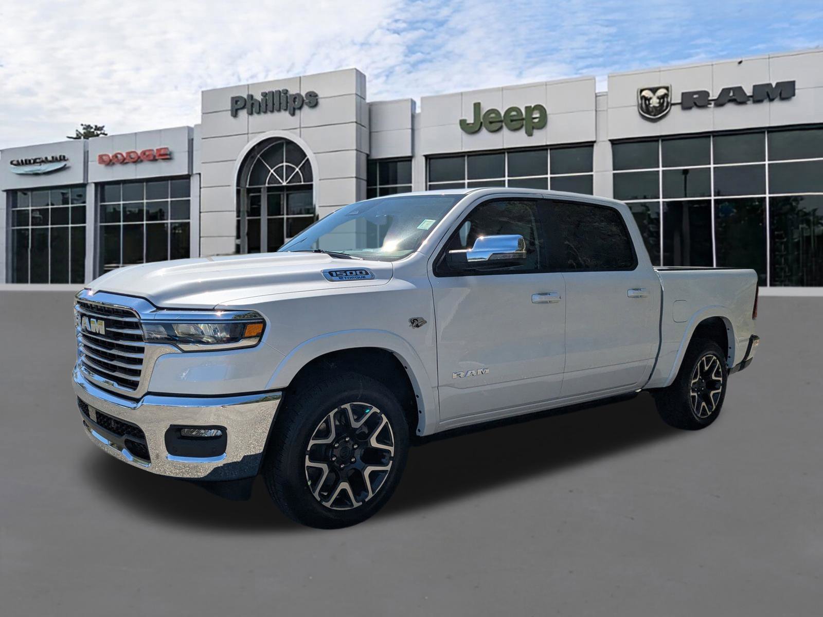 New 2026 RAM 1500 Laramie AWD/4WD image 7