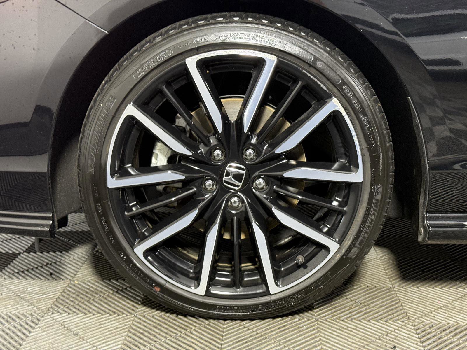Used 2023 Honda Accord Touring image 31