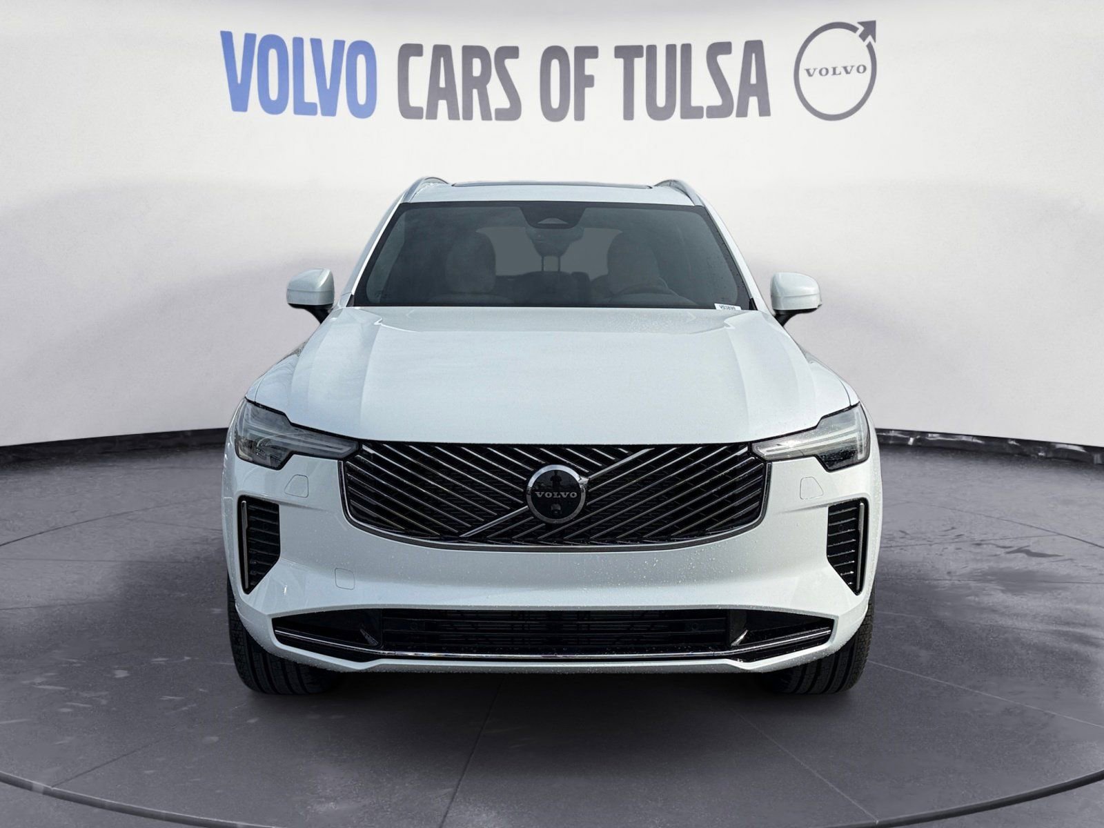 New 2026 Volvo XC90 B5 Plus w/ Protection Package Premier image 8