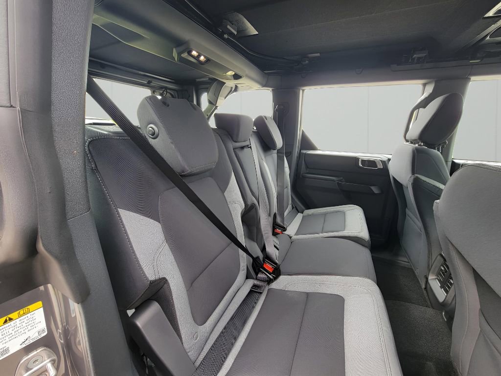 New 2025 Ford Bronco 4-Door image 32