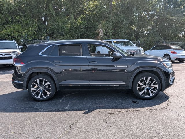 Used 2025 Volkswagen Atlas Cross Sport SEL Premium R-Line AWD/4WD image 5